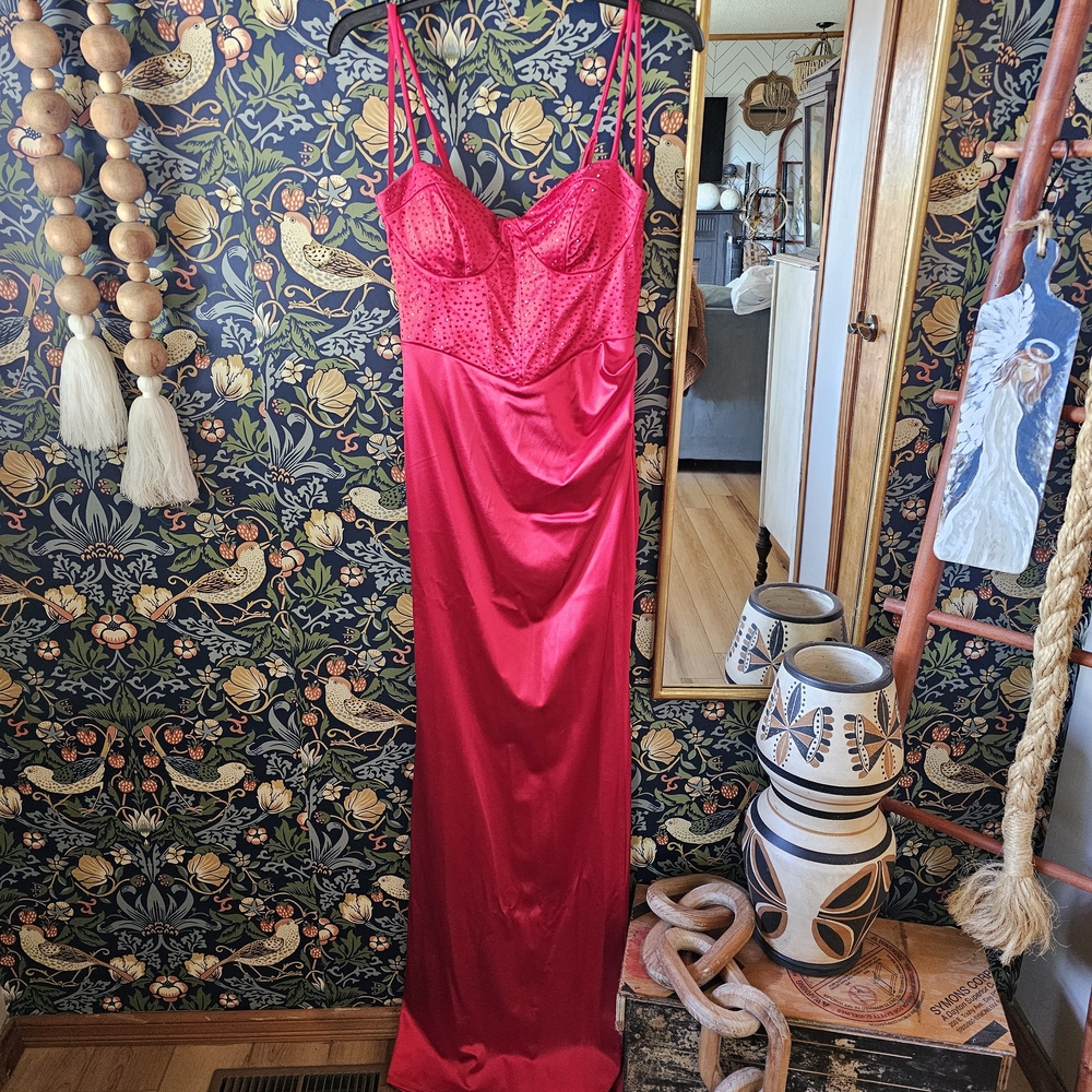 Gorgeous Red Satin Formal Gown
